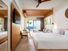 Enorme Santanna Island Hotel
