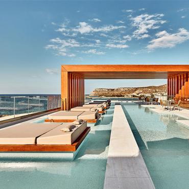 Enorme Santanna Island Hotel